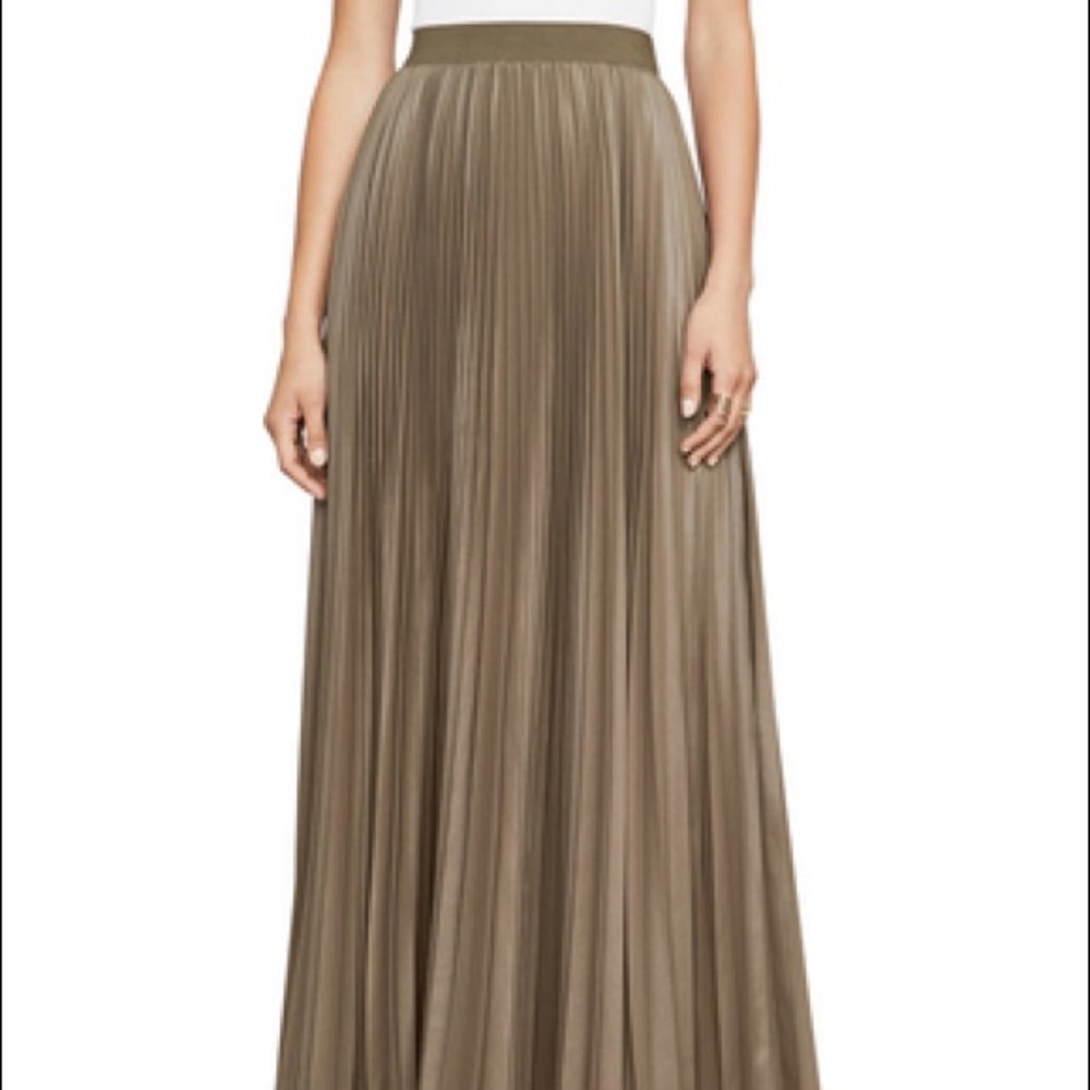 BCBG “Dallin” pleated NWT maxi skirt!